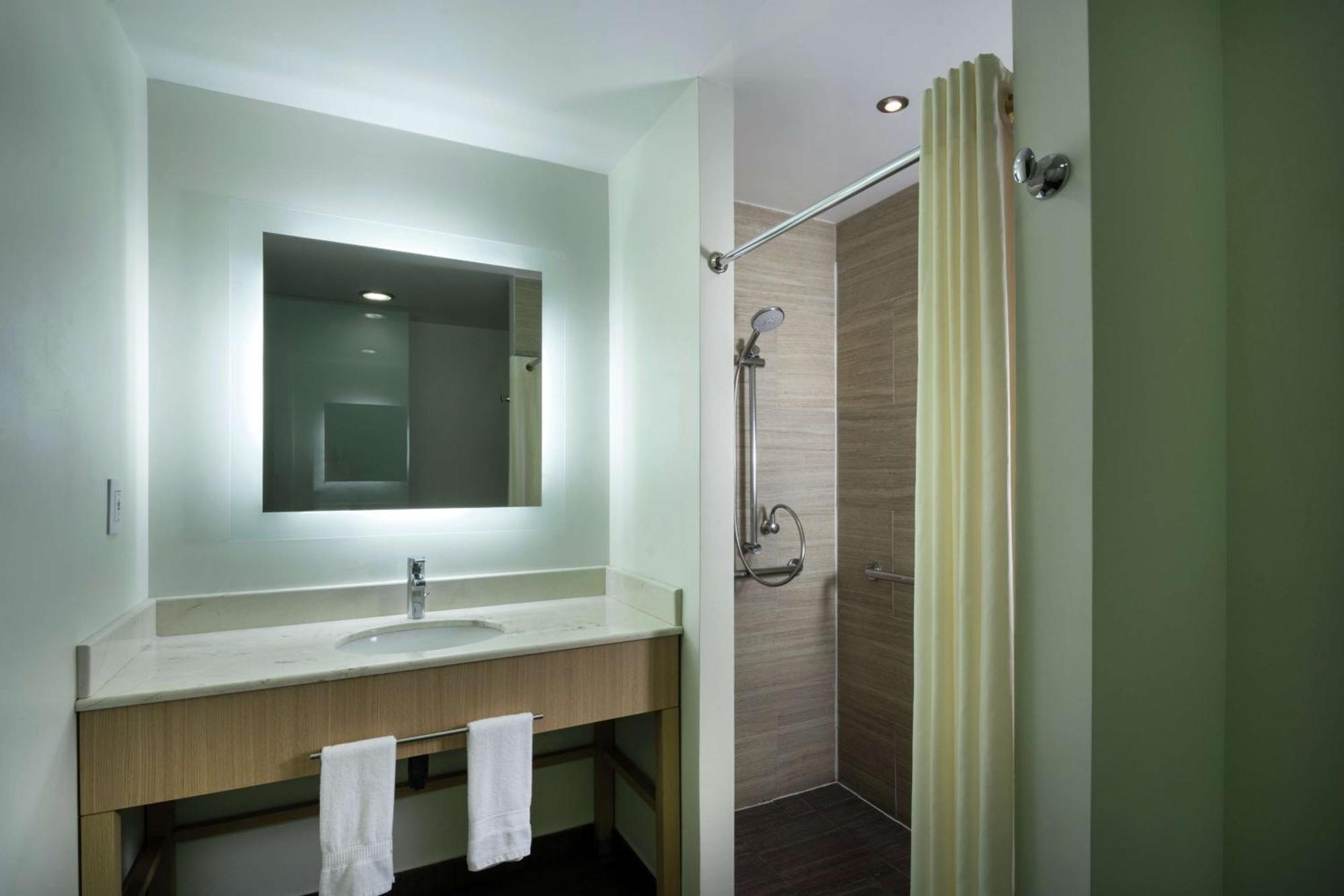Hampton Inn By Hilton Silao-Aeropuerto, Mexico Buitenkant foto