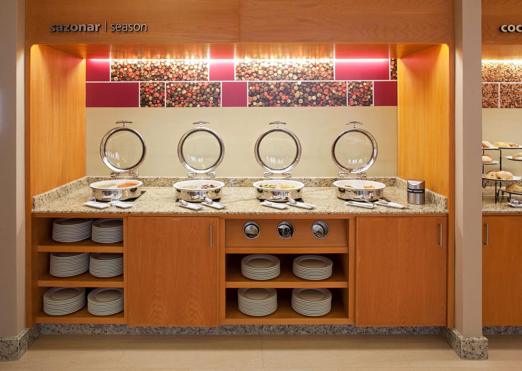Hampton Inn By Hilton Silao-Aeropuerto, Mexico Buitenkant foto