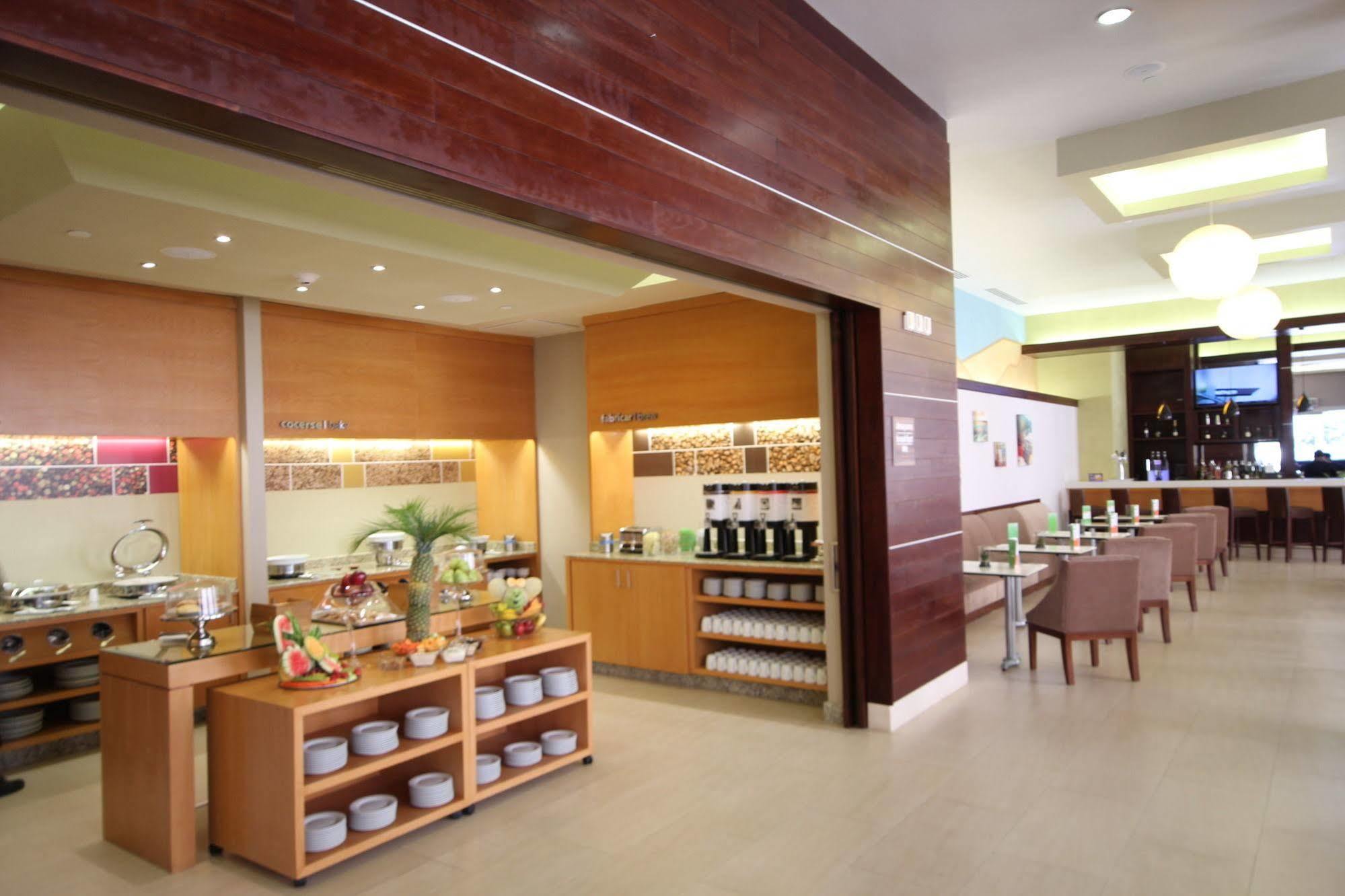 Hampton Inn By Hilton Silao-Aeropuerto, Mexico Buitenkant foto
